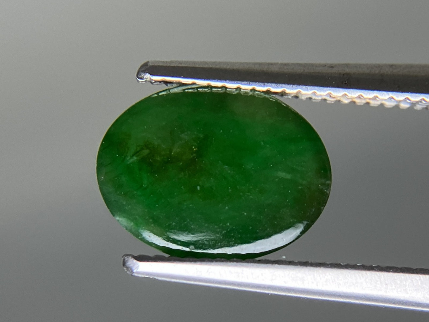 ヒスイ 翡翠 天然 1.680ct 宝石ソーティング付き 9.1㎜×6.9㎜×2.6㎜ 天然 ルース（ 裸石 ） 5220YY