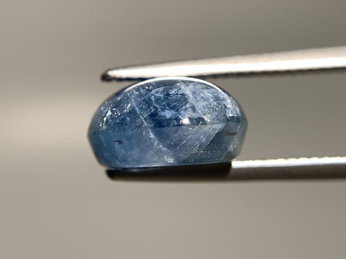 スターサファイア 天然 11.186ct 宝石ソーティング付き 13.3㎜×11.5㎜×6.3㎜ ルース（ 裸石 ） 7057Y