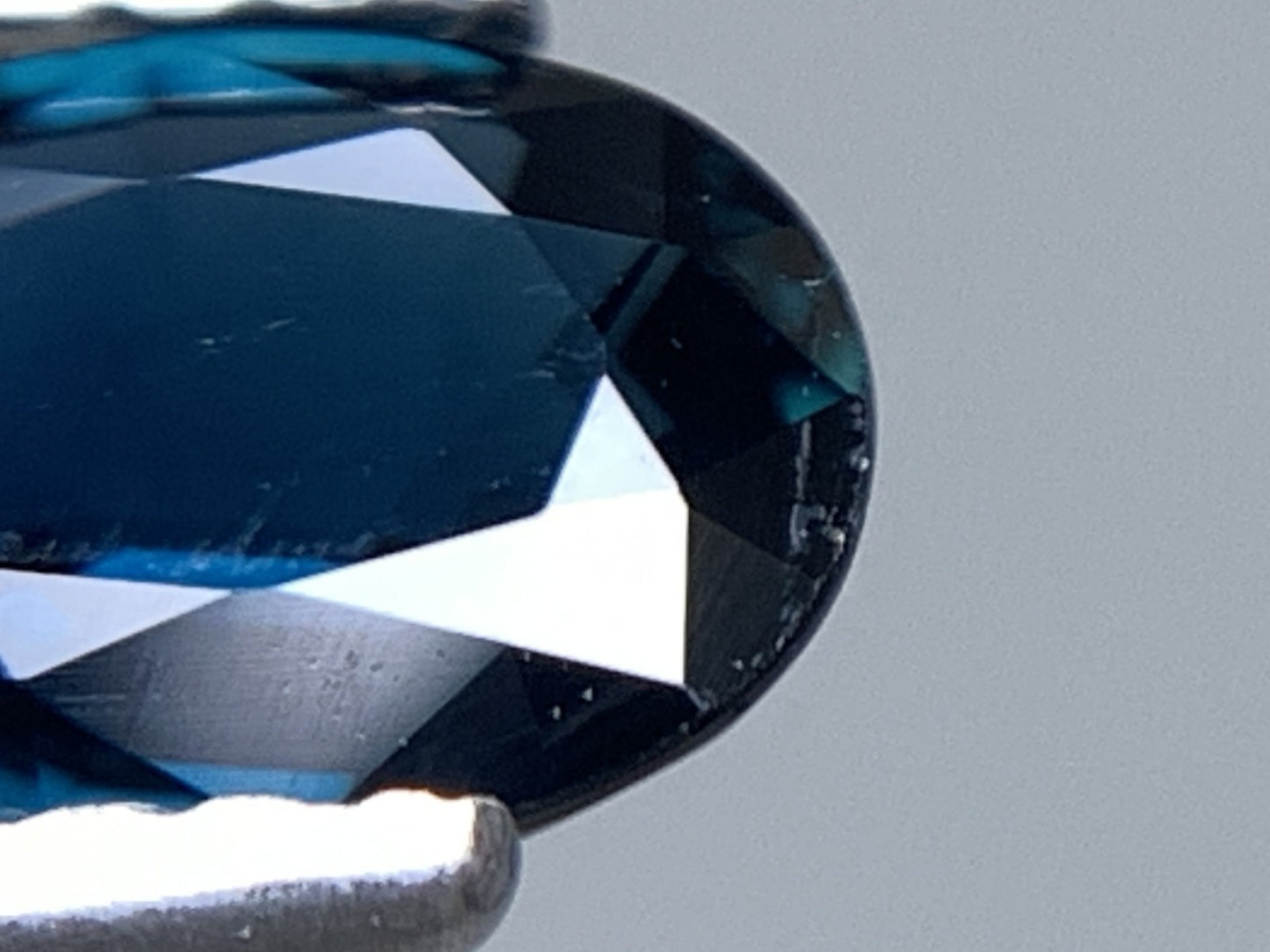 サファイア 天然 1.077ct 宝石ソーティング付き 7.1㎜×5.3㎜×2.8㎜ ルース（ 裸石 ） 8045Y