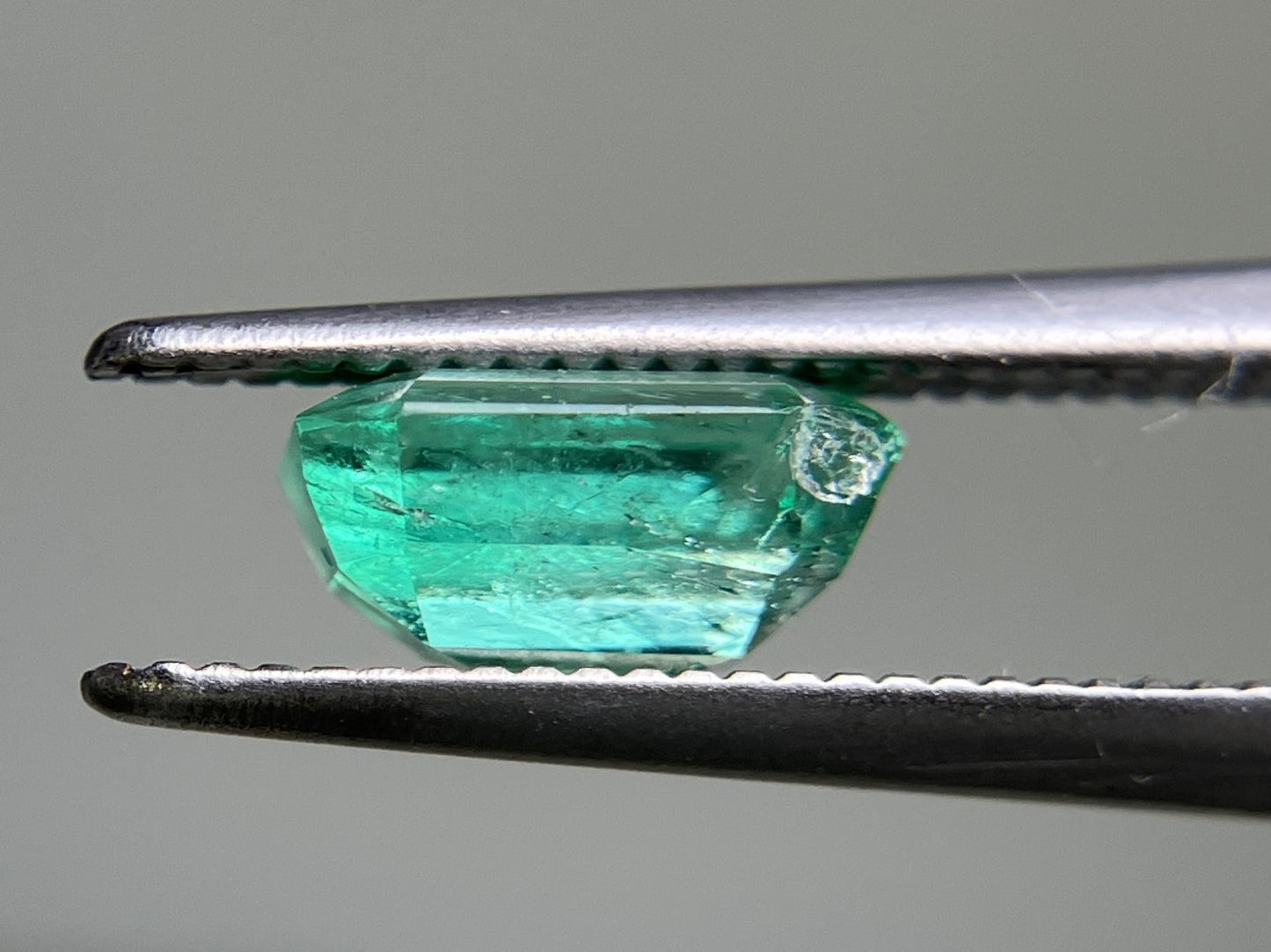 エメラルド 1.114ct 宝石ソーティング付き  7.1㎜×5.7㎜ ×3.5㎜  ルース（ 裸石 ） 3560YY