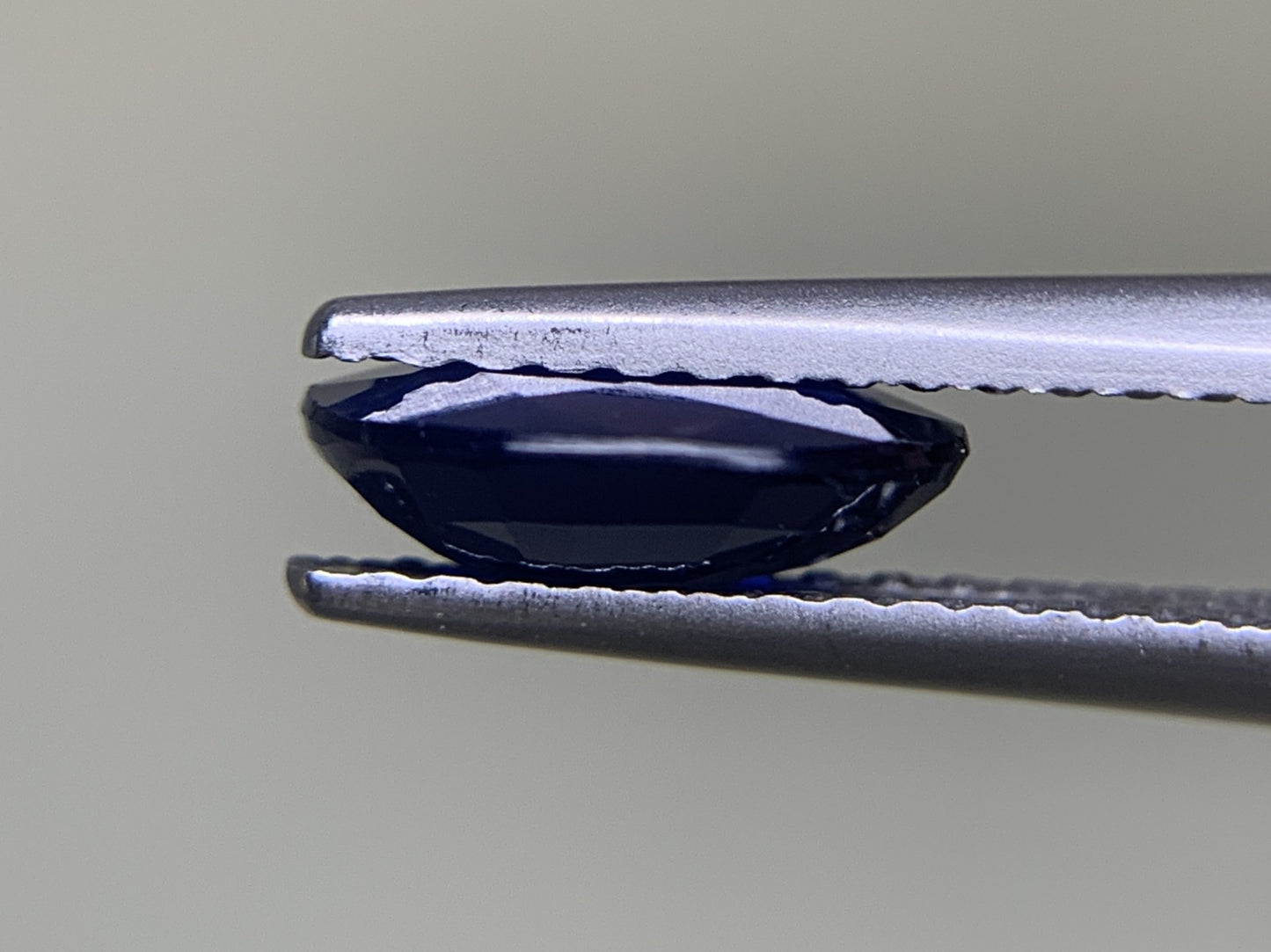 サファイア 1.155ct 宝石ソーティング付き 7.9㎜×5.8㎜×2.6㎜　 ルース（ 裸石 ） 1956Y