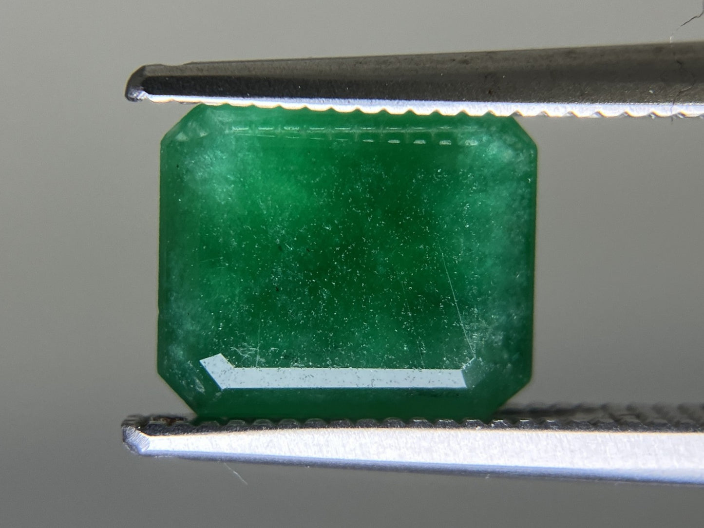 クォーツァイト 天然  2.010ct  宝石ソーティング付き  8.7㎜×7.3㎜×3.7㎜  ルース（ 裸石 ）  5192YY