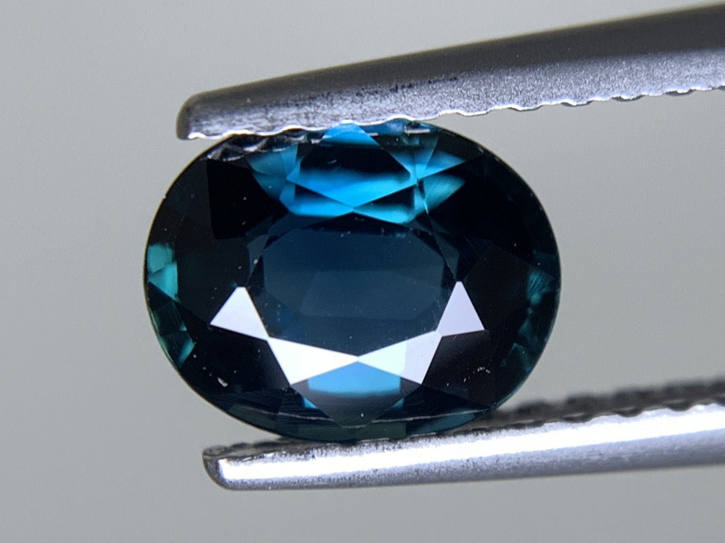 サファイア 天然 1.067ct 宝石ソーティング付き 6.8㎜×5.5㎜×3.0㎜ ルース（ 裸石 ） 8041Y