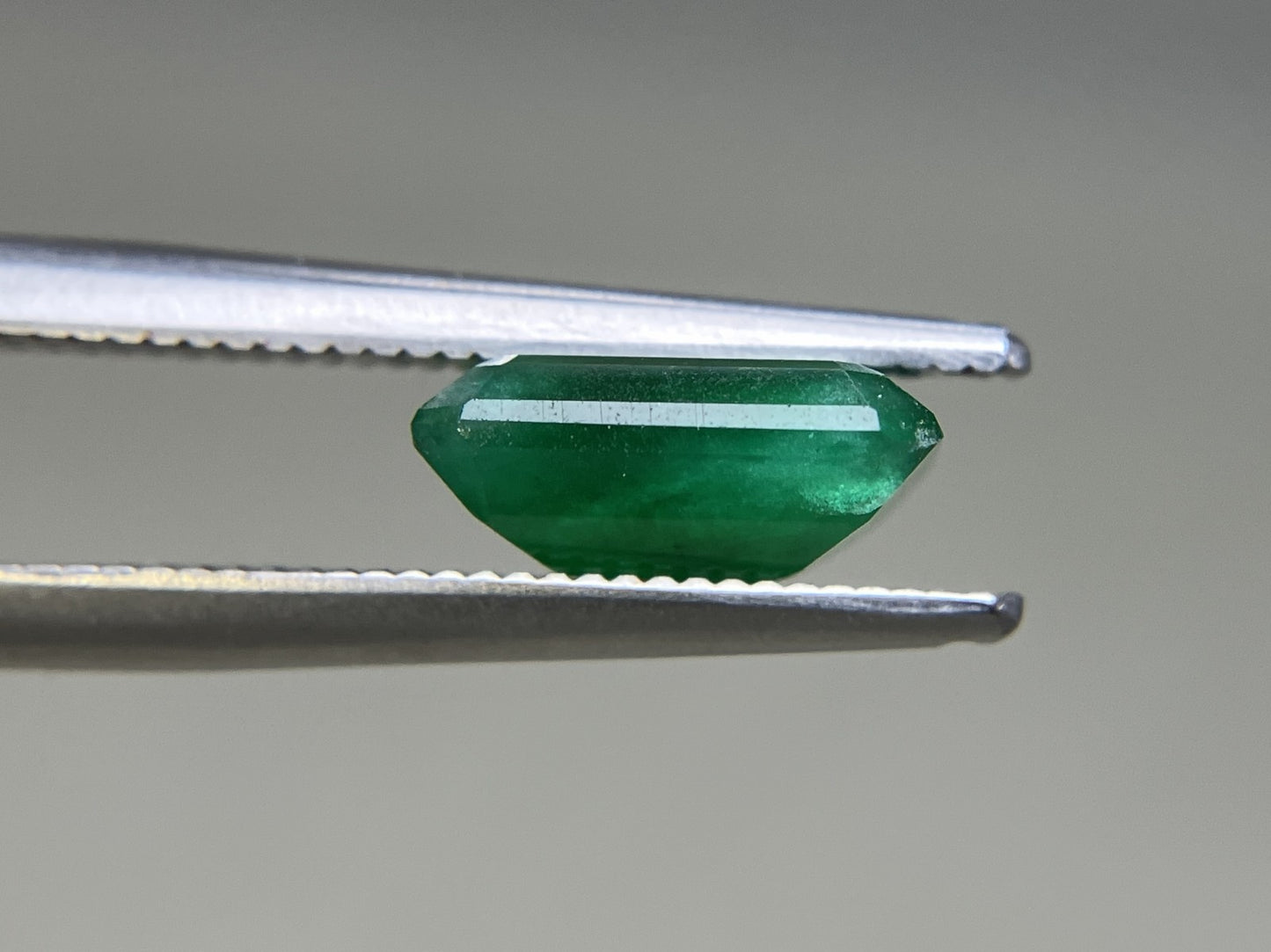クォーツァイト 天然  2.010ct  宝石ソーティング付き  8.7㎜×7.3㎜×3.7㎜  ルース（ 裸石 ）  5192YY