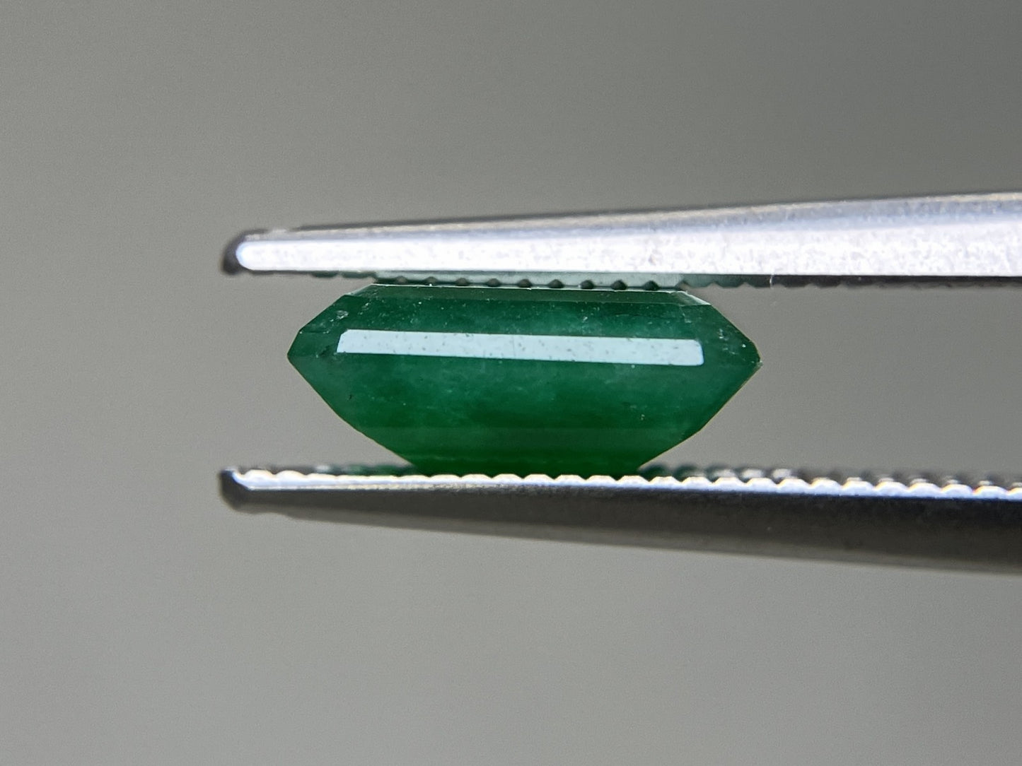 クォーツァイト 天然  2.010ct  宝石ソーティング付き  8.7㎜×7.3㎜×3.7㎜  ルース（ 裸石 ）  5192YY