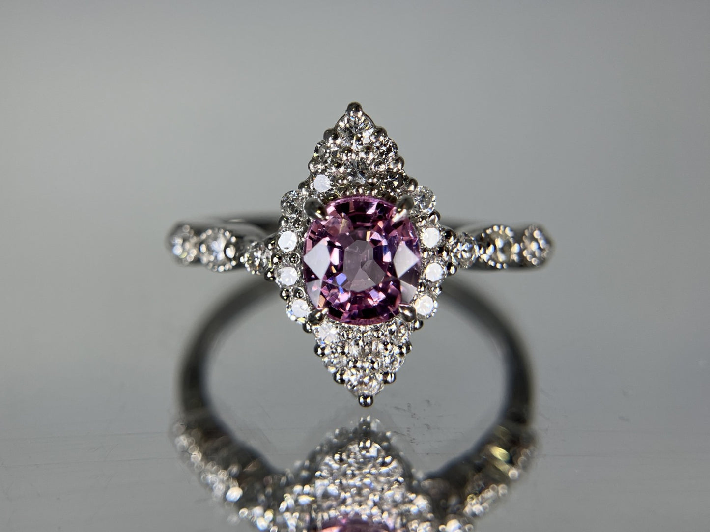 サファイア 1.05ct パパラチャ Padparadscha 非加熱 No heat AIGS鑑別書 D0.31ct PT900 4.4g 指輪 （JP13号） サイズ直し無料 8579K