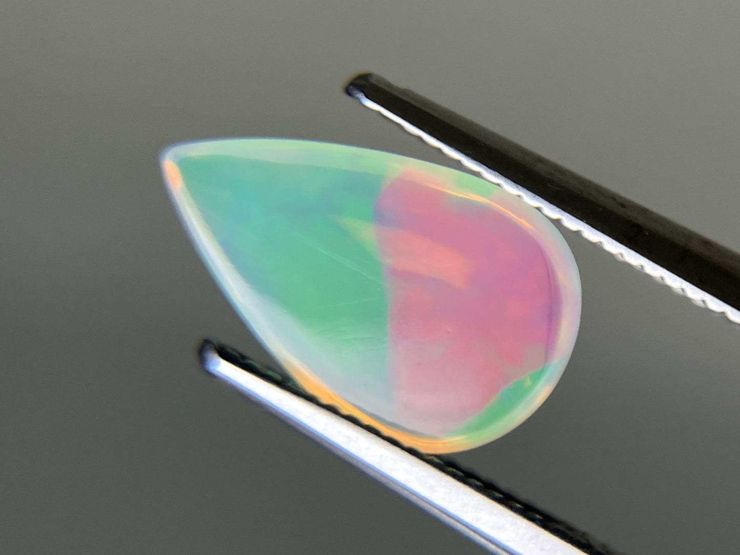 オパール  天然  1.125ct  宝石ソーティング付き  11.5㎜×7.2㎜×3.2㎜   天然 ルース（ 裸石 ） 5173YY