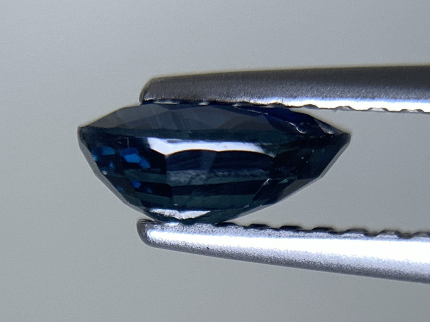 サファイア 天然 1.119ct 宝石ソーティング付き 7.0㎜×5.2㎜×3.1㎜ ルース（ 裸石 ） 6326Y