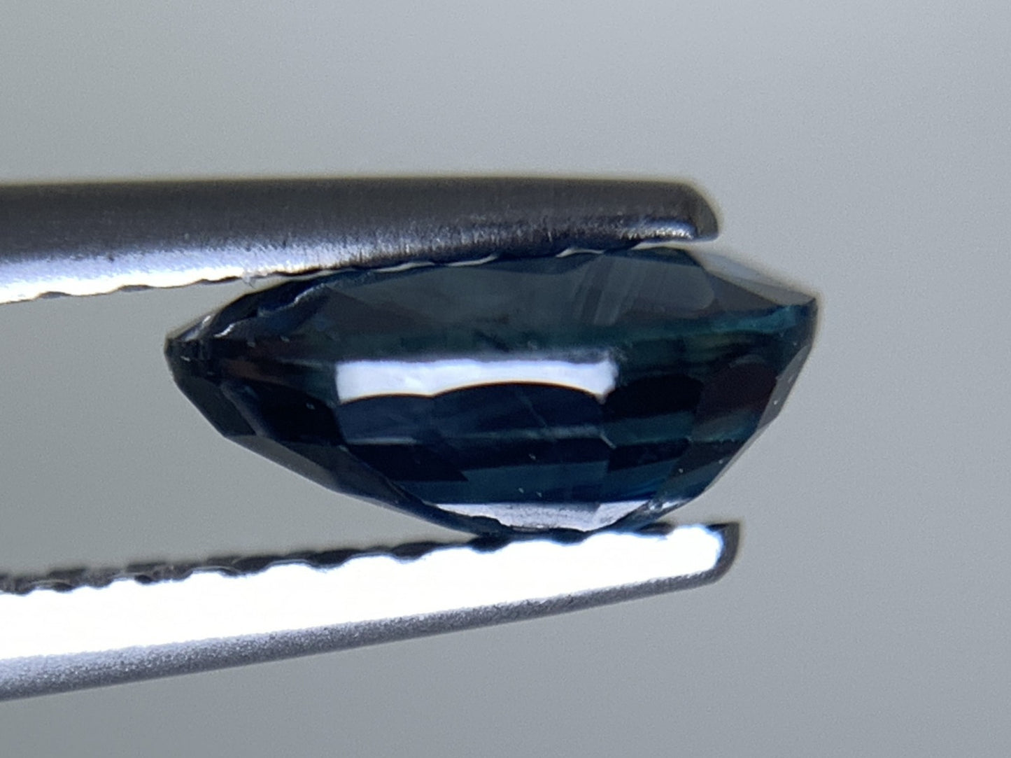 サファイア 天然 1.119ct 宝石ソーティング付き 7.0㎜×5.2㎜×3.1㎜ ルース（ 裸石 ） 6326Y