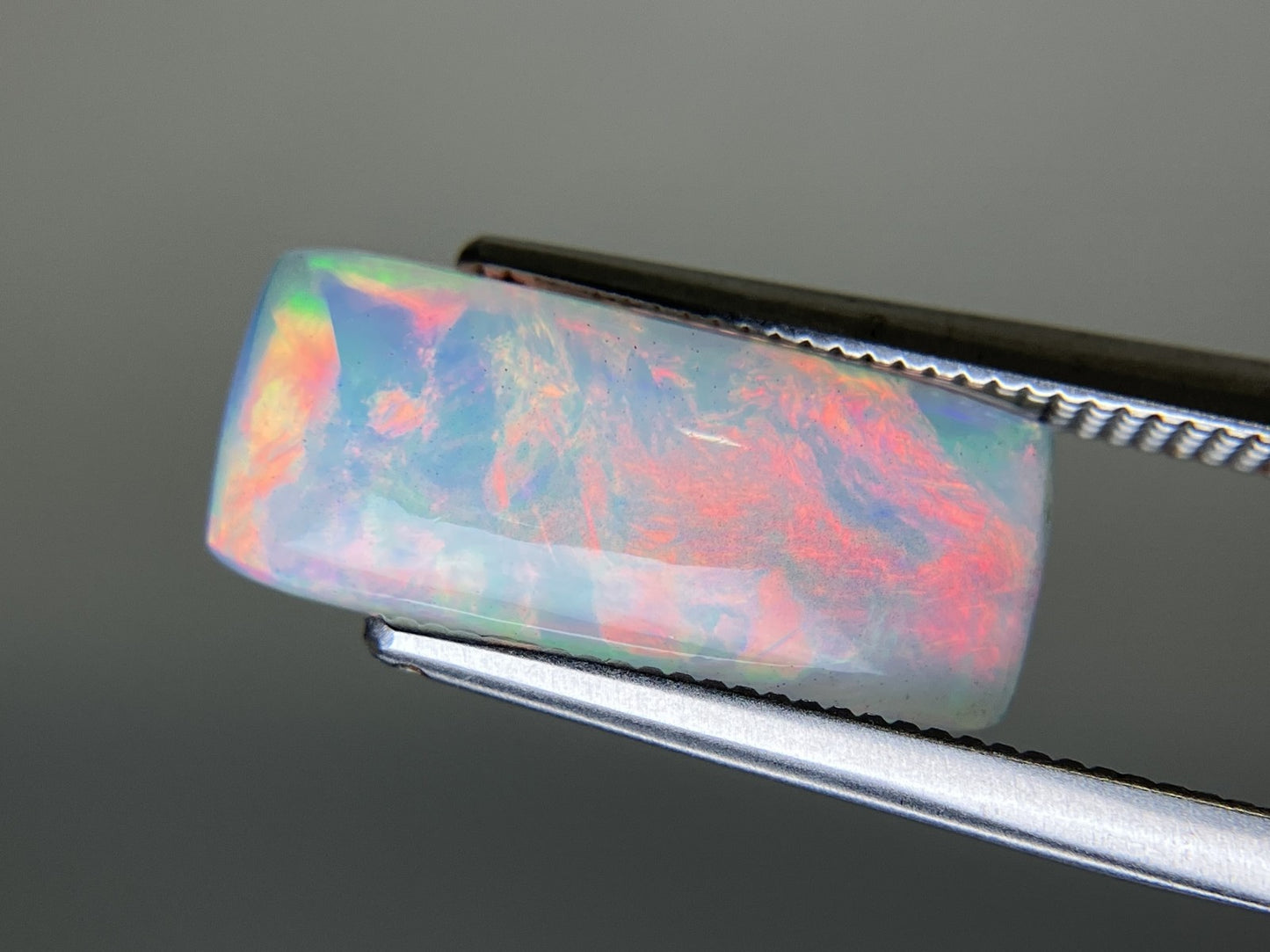 オパール 天然 2.605ct 宝石ソーティング付き 15.9㎜×6.8㎜×3.6㎜ 天然 ルース（ 裸石 ） 5160YY