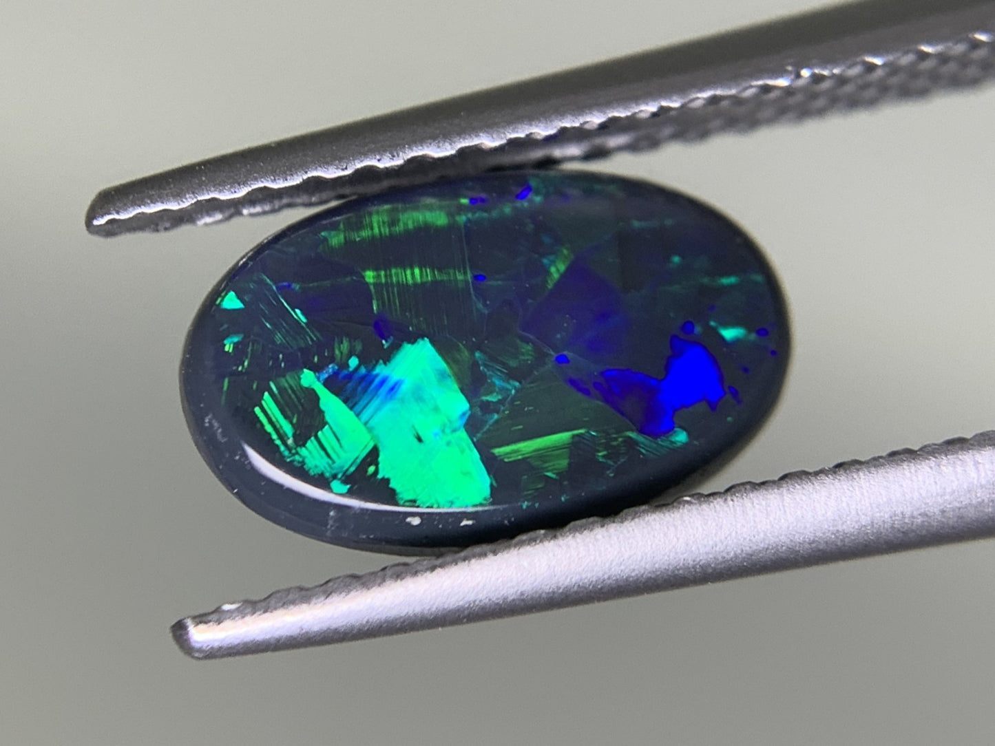 ブラックオパール 1.419ct 宝石ソーティング付き  10.0㎜×6.3㎜×3.3㎜  ルース（ 裸石 ） 3177Y