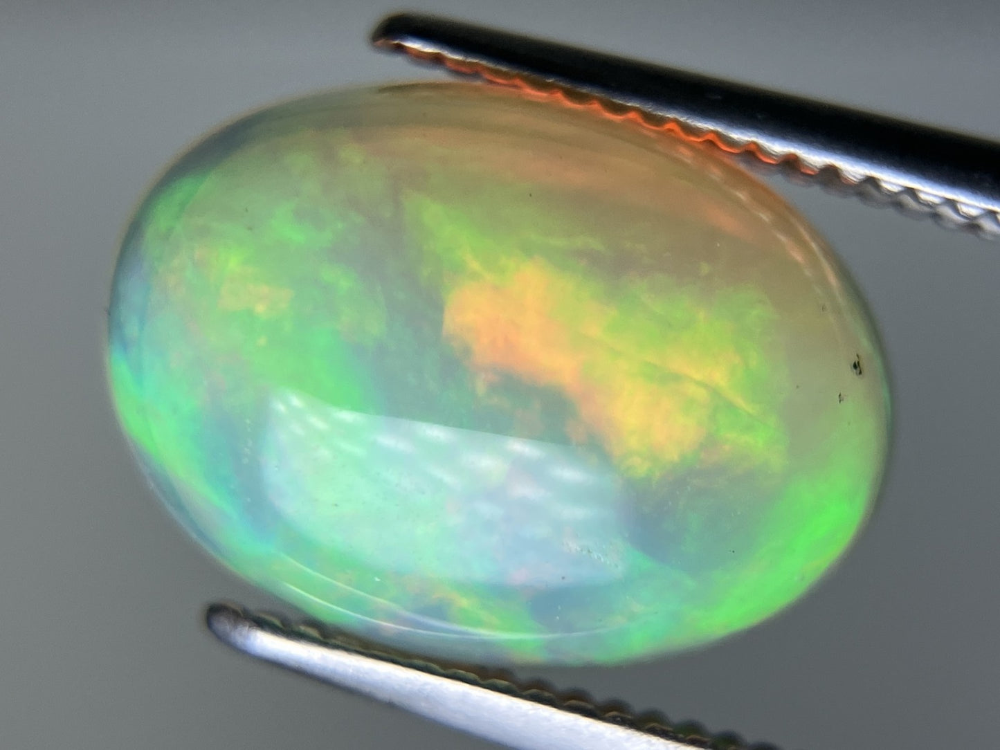 オパール 2.359ct 宝石ソーティング付き  12.1㎜×8.6㎜×4.5㎜  ルース（ 裸石 ） 3606YY