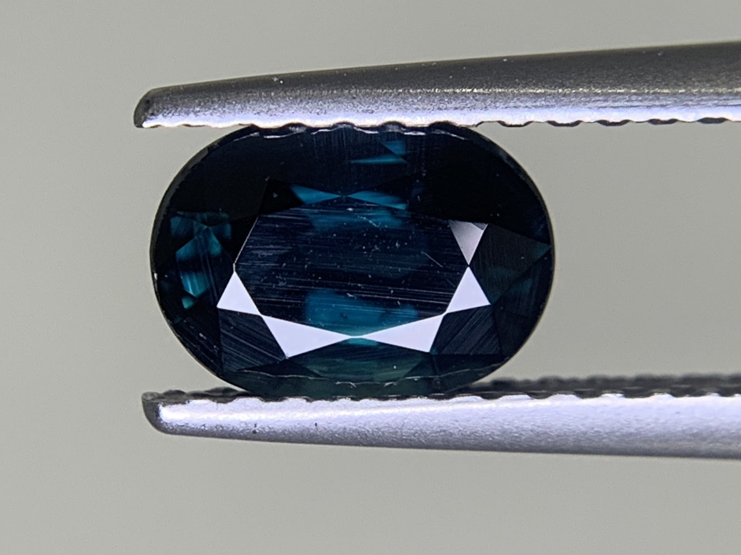 サファイア 1.398ct  宝石ソーティング付き  7.1㎜×5.2㎜×3.9㎜　  ルース（ 裸石 ） 2170Y