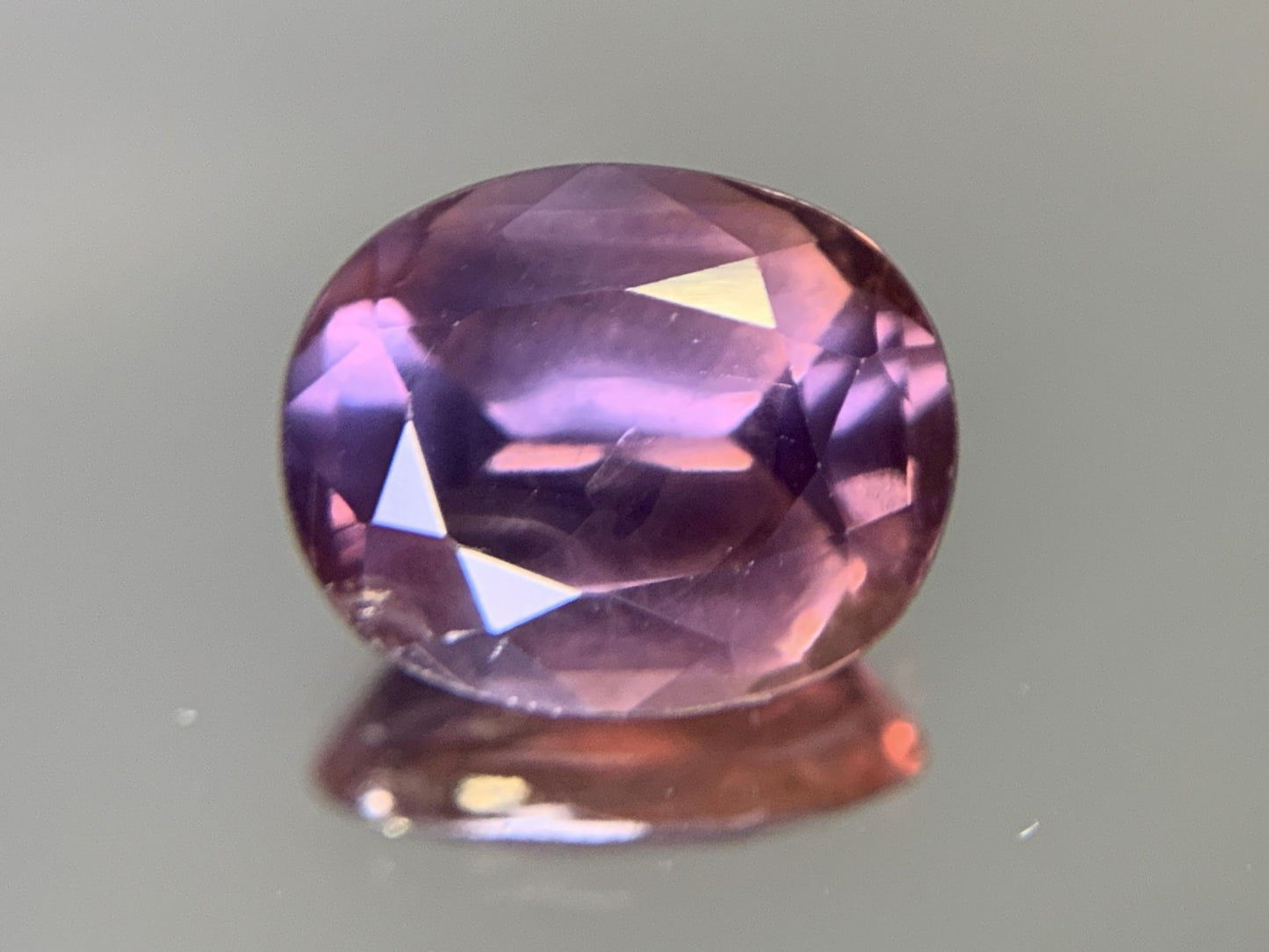 サファイア 4.858ct  宝石ソーティング付き  11.0㎜×9.0㎜×5.5㎜　  ルース（ 裸石 ） 1753Y