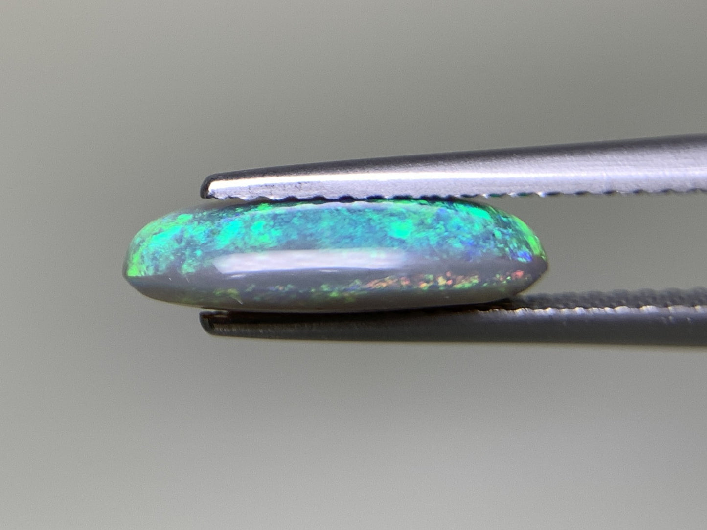 ブラックオパール 天然  2.176ct  宝石ソーティング付き  13.2㎜×7.4㎜×3.5㎜  ルース（ 裸石 ）  5478Y