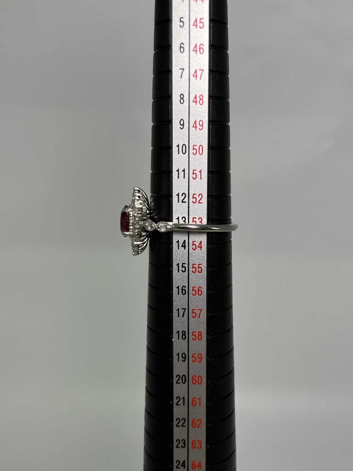 ルビー 0.93ct Pigeon blood NoHeat AIGS鑑別書 D0.31ct PT900 4.3g 指輪 （JP13号） サイズ直し無料 8586K