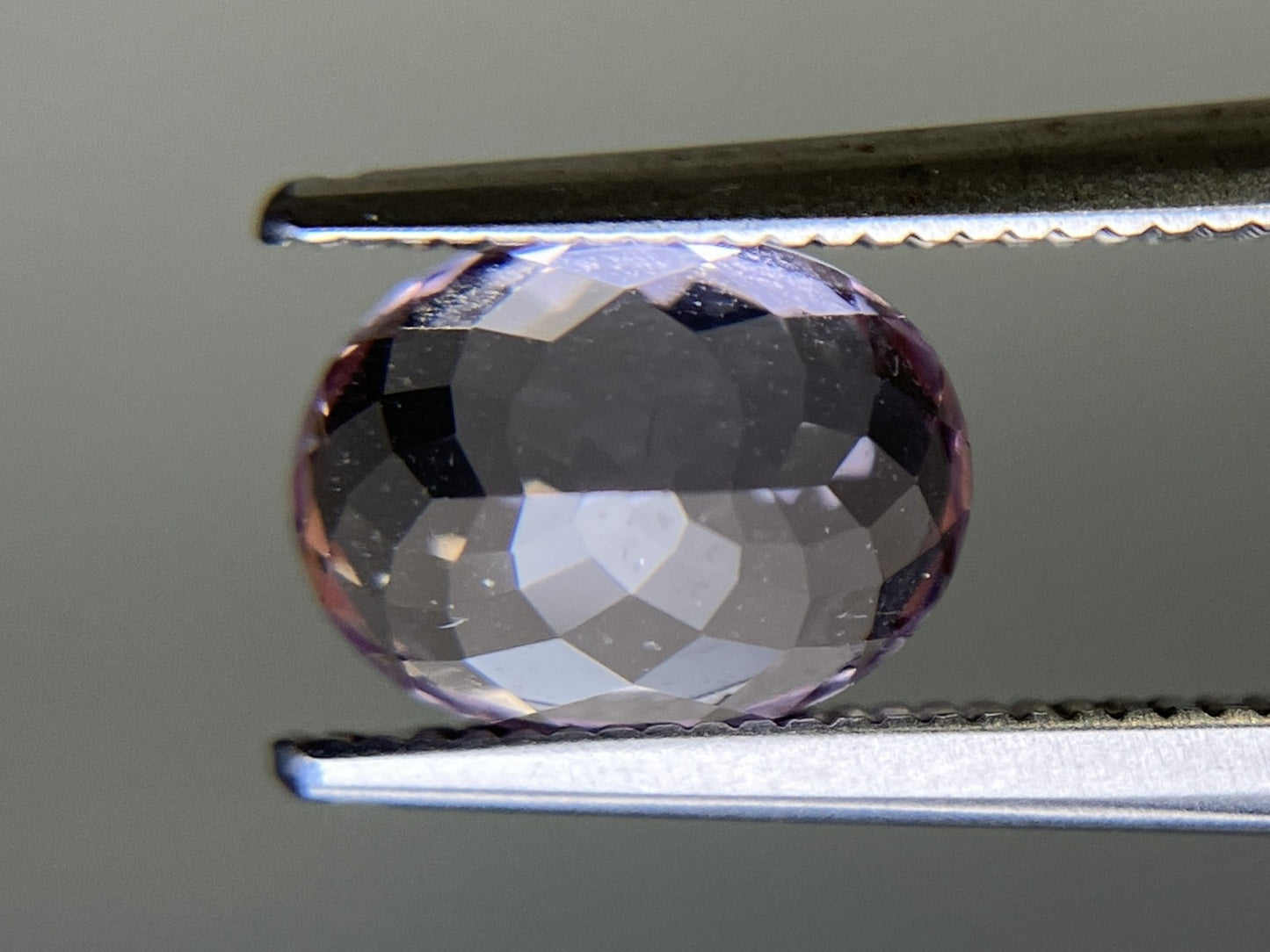 クンツァイト 天然  2.395ct  宝石ソーティング付き  8.5㎜×6.5㎜×5.1㎜  ルース（ 裸石 ）  5365YY