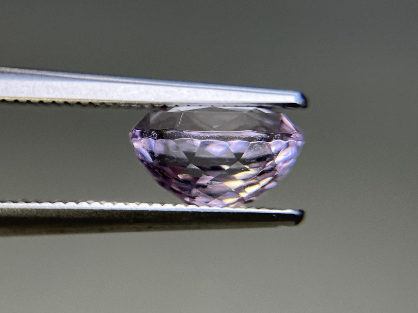 クンツァイト 天然  2.395ct  宝石ソーティング付き  8.5㎜×6.5㎜×5.1㎜  ルース（ 裸石 ）  5365YY