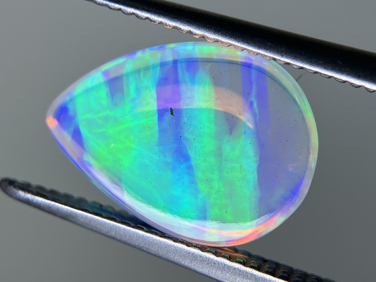 オパール 1.893ct 宝石ソーティング付き  11.3㎜×8.1㎜×3.8㎜  ルース（ 裸石 ） 3591YY