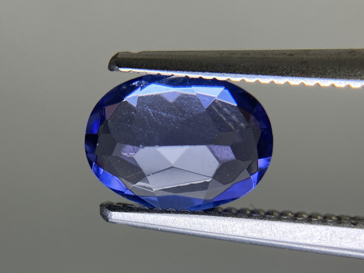 タンザナイト 天然 1.360ct 宝石ソーティング付き 8.0㎜×6.0㎜×3.5㎜ ルース（ 裸石 ） 5420YY