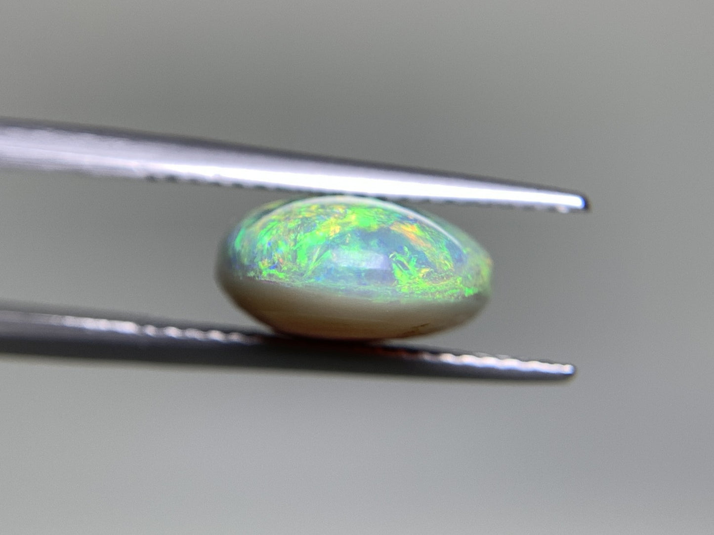 ブラックオパール 天然  6.053ct  宝石ソーティング付き  16.5㎜×10.7㎜×5.5㎜  ルース（ 裸石 ）  5471Y
