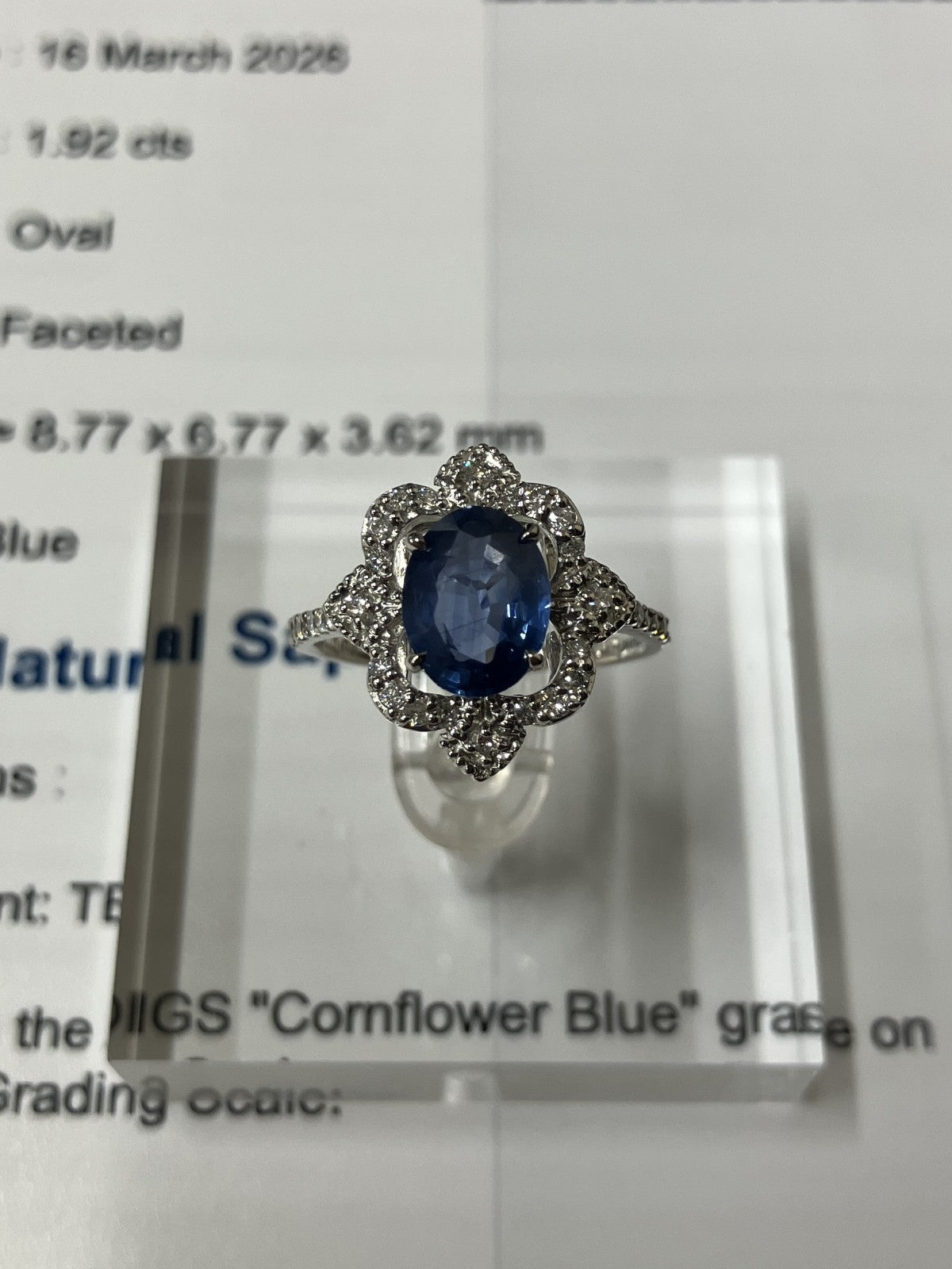 サファイア 1.92ct コンフラワーブルー Cornflower Blue AIGS鑑別書 D0.33ct PT900 5.0g 指輪 （JP13号） サイズ直し無料 8553K