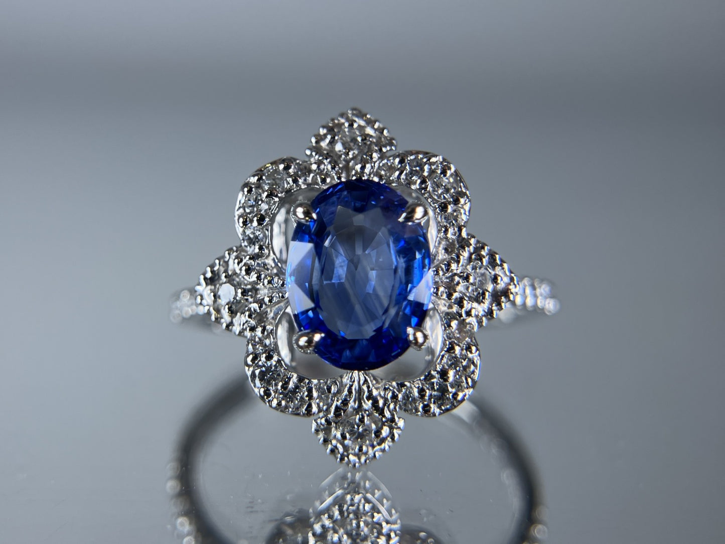 サファイア 1.51ct コンフラワーブルー Cornflower Blue AIGS鑑別書 D0.33ct PT900 4.9g 指輪 （JP13号） サイズ直し無料 8061K