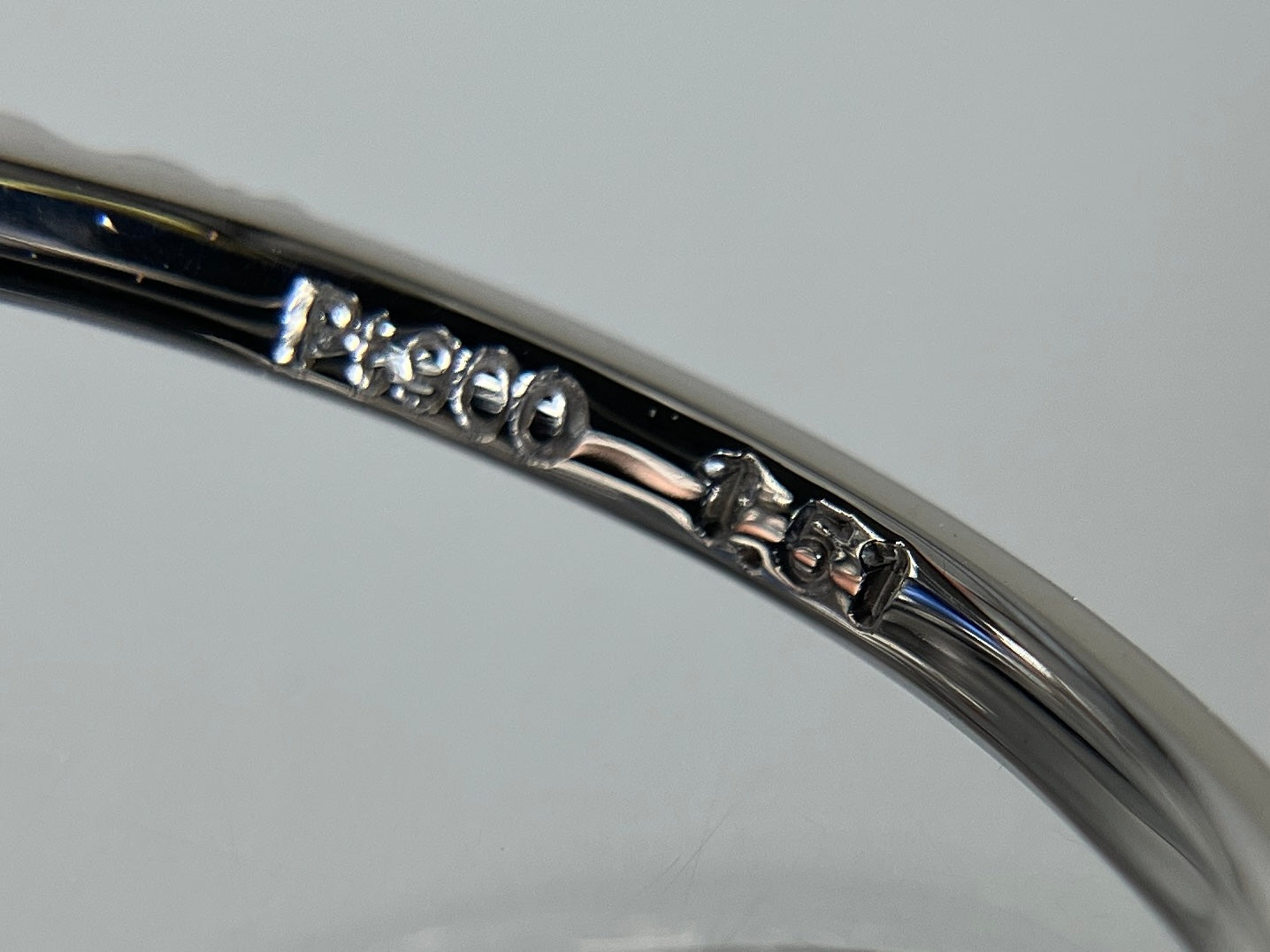 サファイア 1.51ct コンフラワーブルー Cornflower Blue AIGS鑑別書 D0.33ct PT900 4.9g 指輪 （JP13号） サイズ直し無料 8061K
