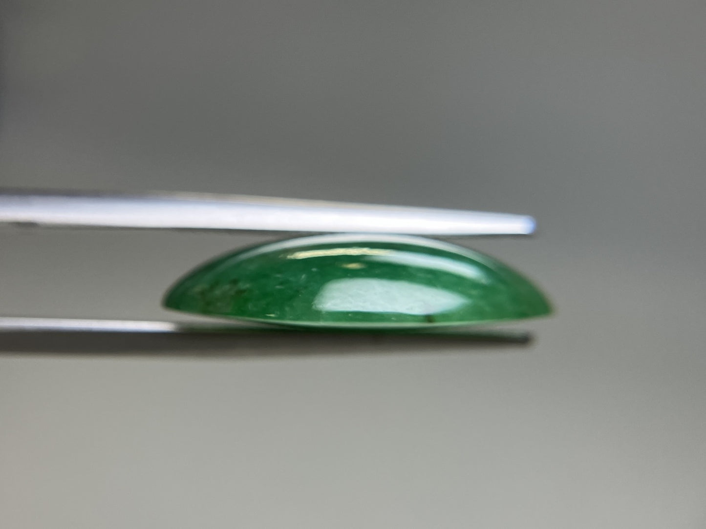 ヒスイ 翡翠 天然 12.111ct 宝石ソーティング付き 20.2㎜×14.5㎜×4.8㎜ 天然 ルース（ 裸石 ） 5264YY