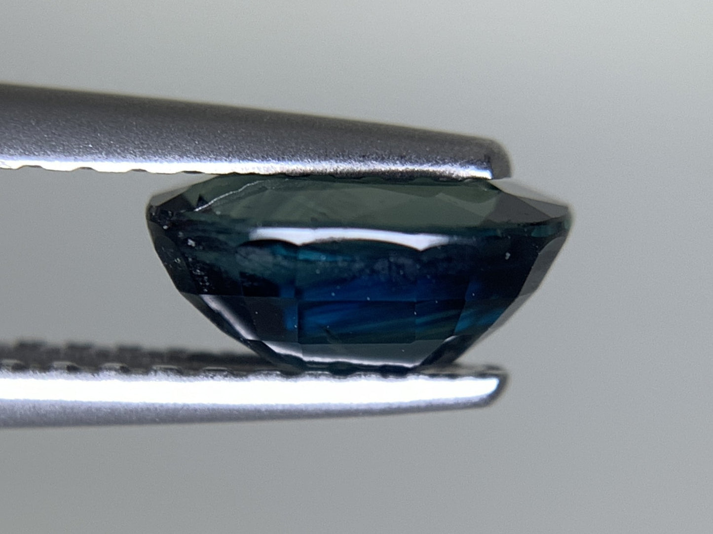 サファイア 天然 1.165ct 宝石ソーティング付き 7.1㎜×5.1㎜×3.4㎜ ルース（ 裸石 ） 6392Y