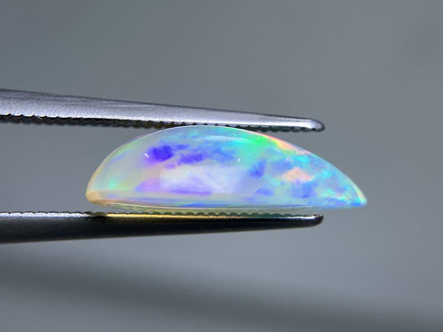 オパール 2.505ct 宝石ソーティング付き  15.4㎜×8.1㎜×4.7㎜  ルース（ 裸石 ） 3488YY