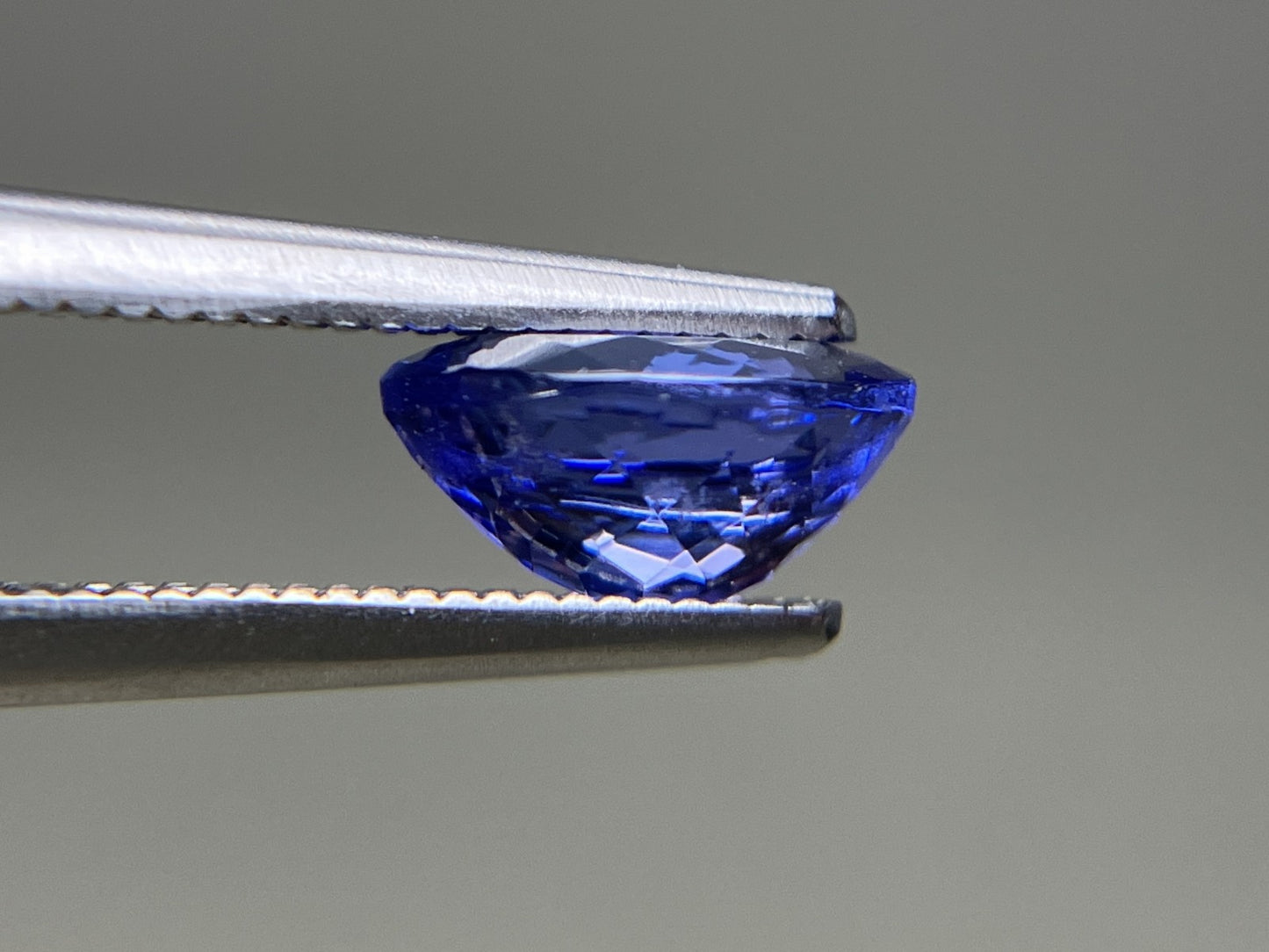 タンザナイト 天然  1.334ct  宝石ソーティング付き  7.8㎜×5.9㎜×3.8㎜  ルース（ 裸石 ）  5514YY
