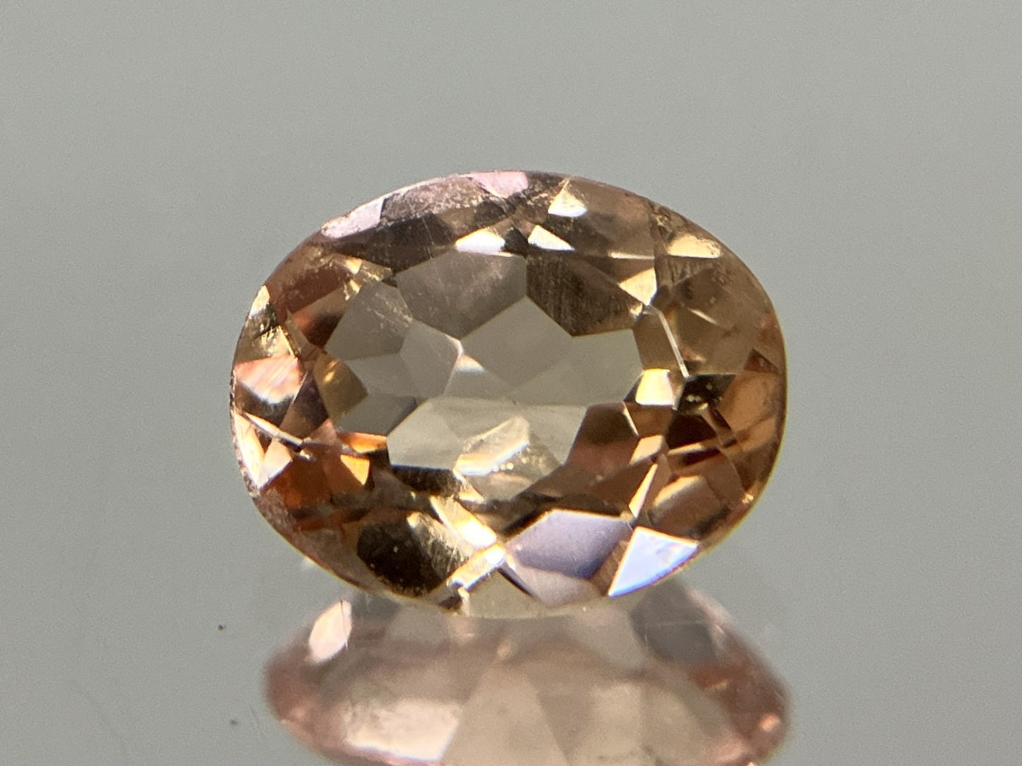 インペリアルトパーズ 天然  1.069ct  宝石ソーティング付き  7.1㎜×5.7㎜×3.1㎜  ルース（ 裸石 ）  5109YY