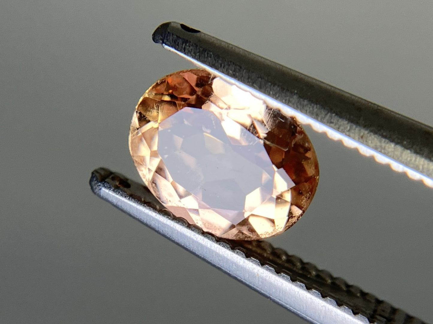 インペリアルトパーズ 天然  1.069ct  宝石ソーティング付き  7.1㎜×5.7㎜×3.1㎜  ルース（ 裸石 ）  5109YY