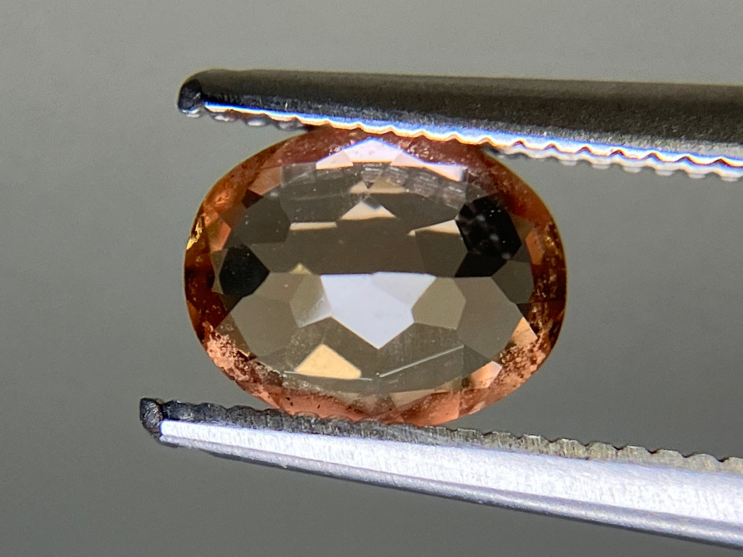 インペリアルトパーズ 天然  1.069ct  宝石ソーティング付き  7.1㎜×5.7㎜×3.1㎜  ルース（ 裸石 ）  5109YY