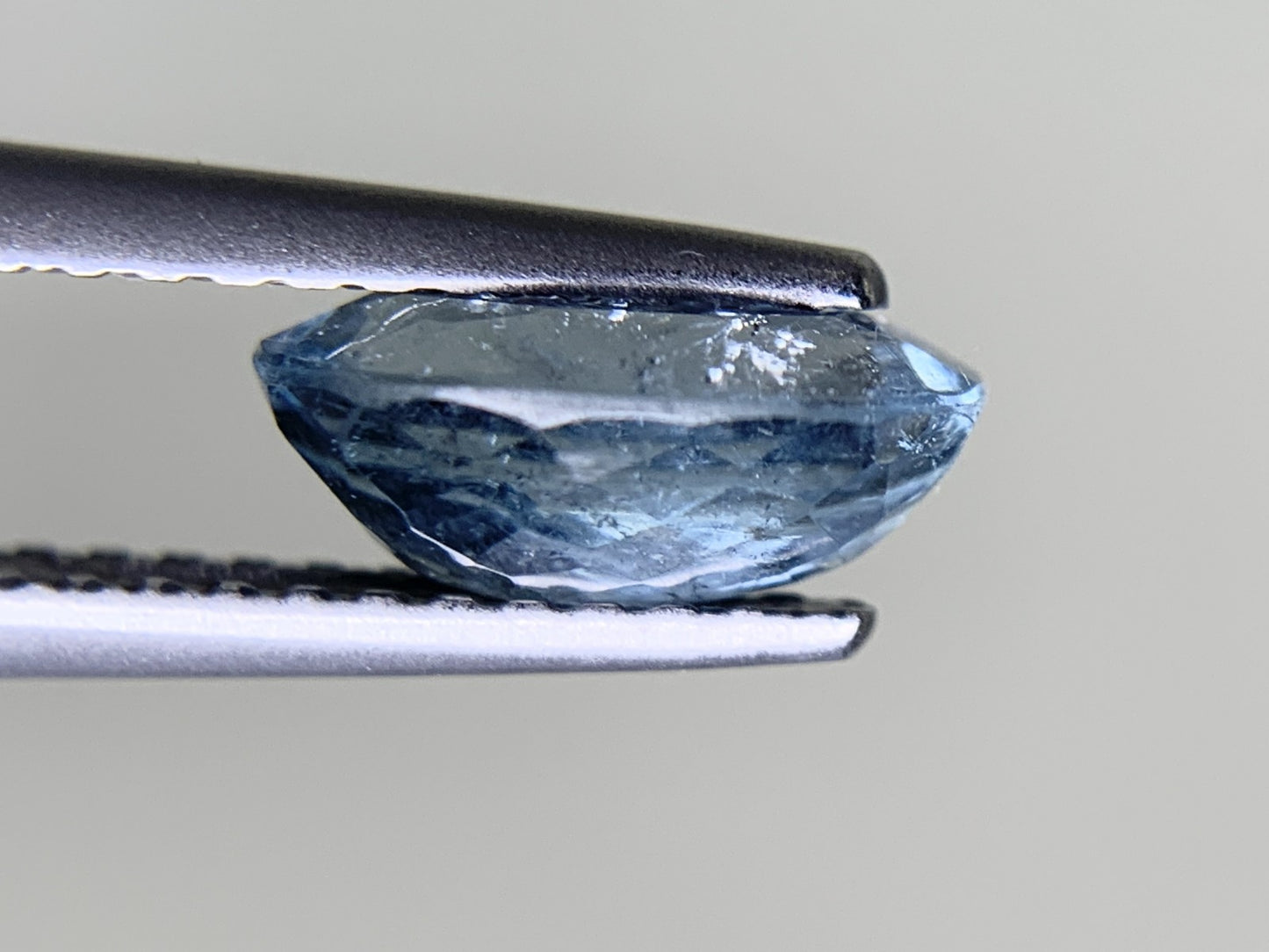 トルマリン 1.389ct  宝石ソーティング付き  8.5㎜×6.0㎜×3.6㎜　  ルース（ 裸石 ） 1912Y