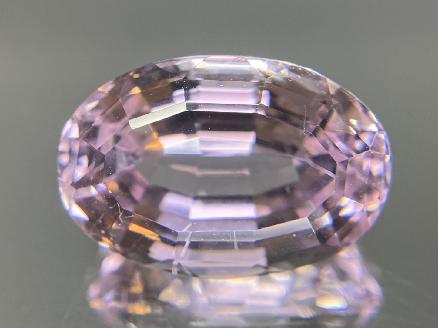 クンツァイト 天然 22.409ct 中央宝石ソーティング付き 20.70㎜×14.12㎜×10.72㎜ 天然 ルース（ 裸石 ） 5133YY