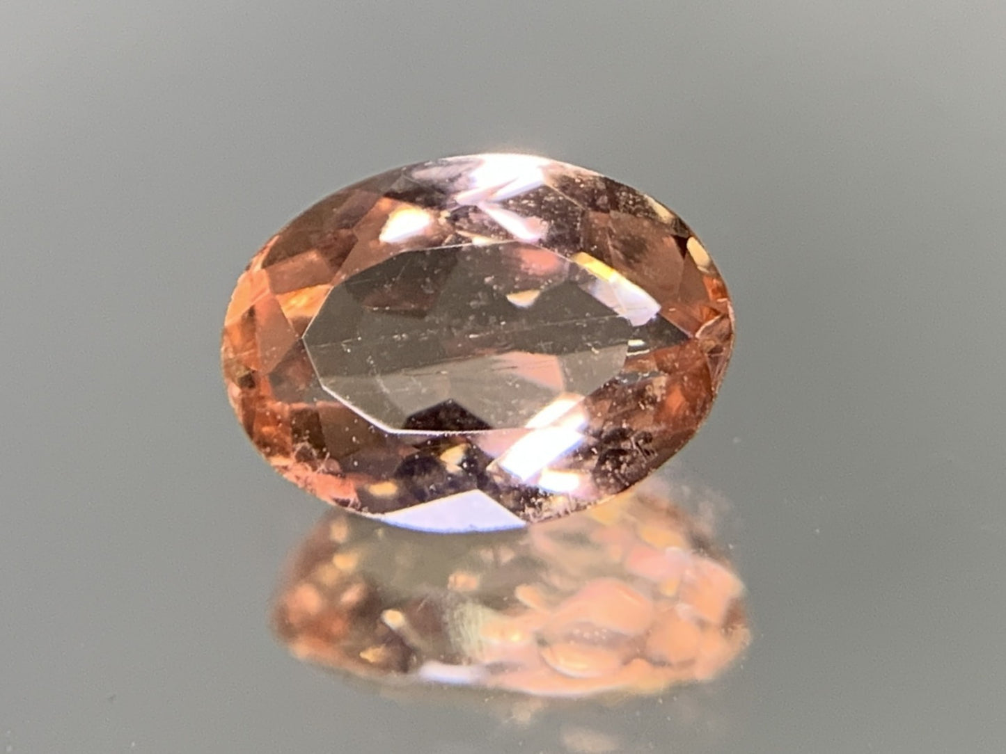 インペリアルトパーズ 1.083ct  宝石ソーティング付き  7.0㎜×5.2㎜×3.4㎜　  ルース（ 裸石 ） 1795Y