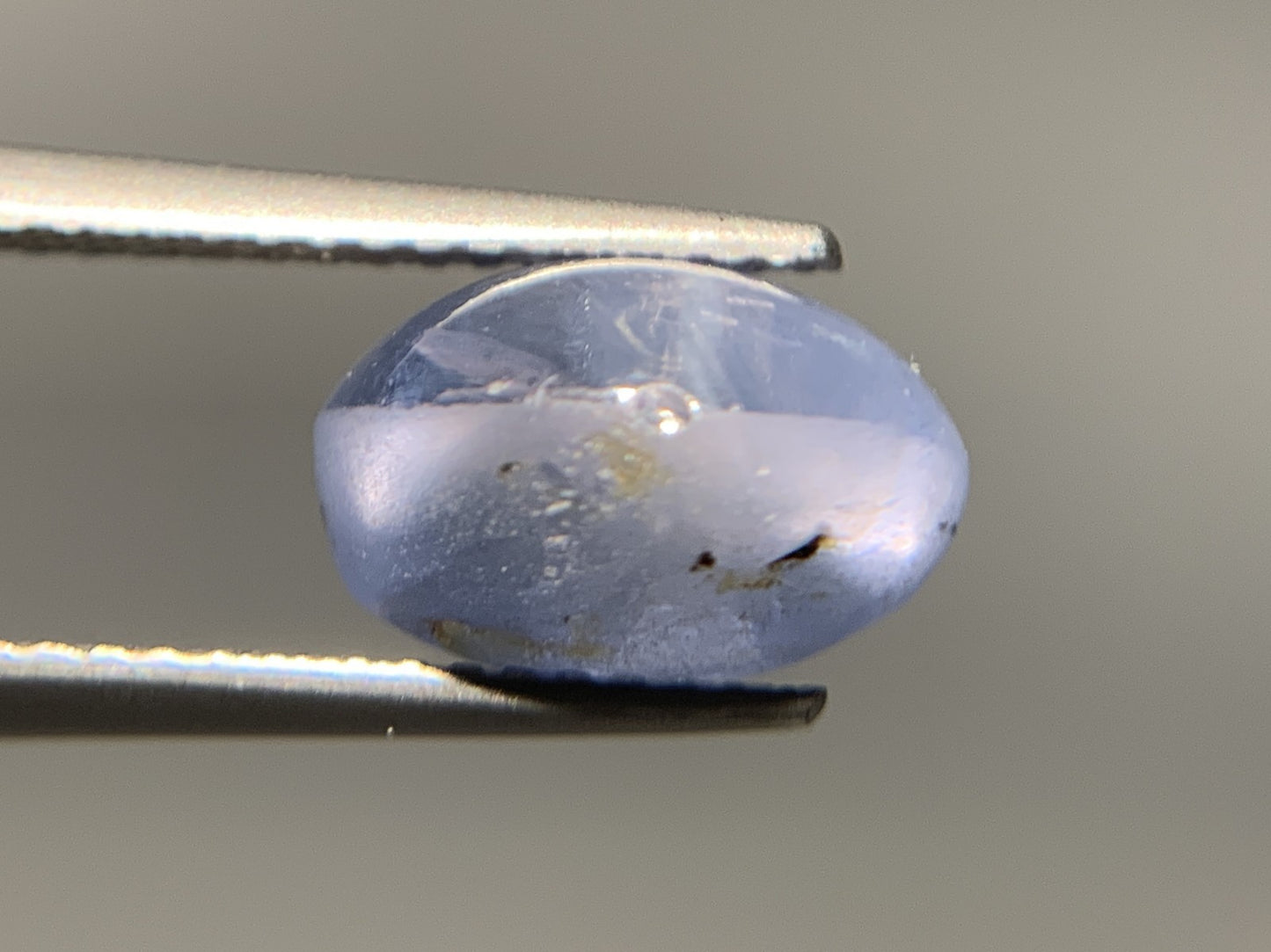 スターサファイア 天然 5.997ct 中央宝石ソーティング付き 10.3㎜×8.5㎜×6.7㎜ ルース（ 裸石 ） 6390Y