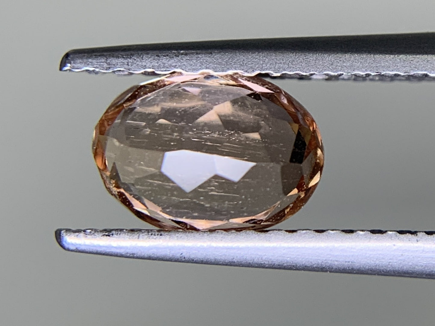 インペリアルトパーズ 1.083ct  宝石ソーティング付き  7.0㎜×5.2㎜×3.4㎜　  ルース（ 裸石 ） 1795Y