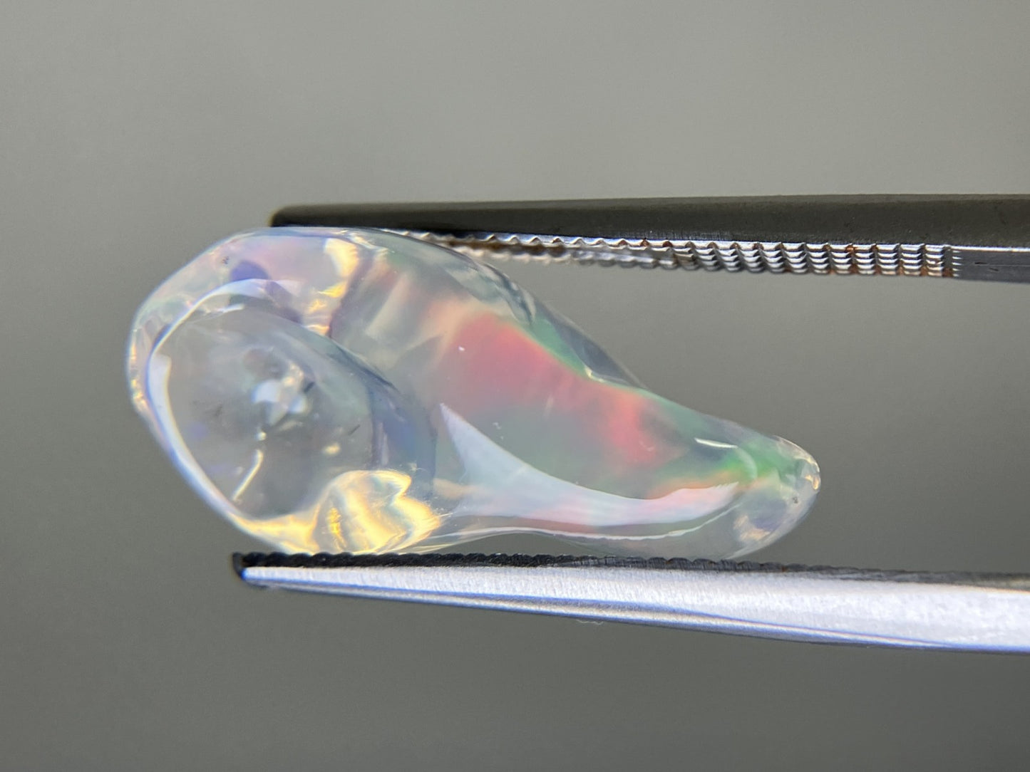 オパール 天然  5.592ct  宝石ソーティング付き  18.4㎜×9.1㎜×8.4㎜  ルース（ 裸石 ）  5268YY