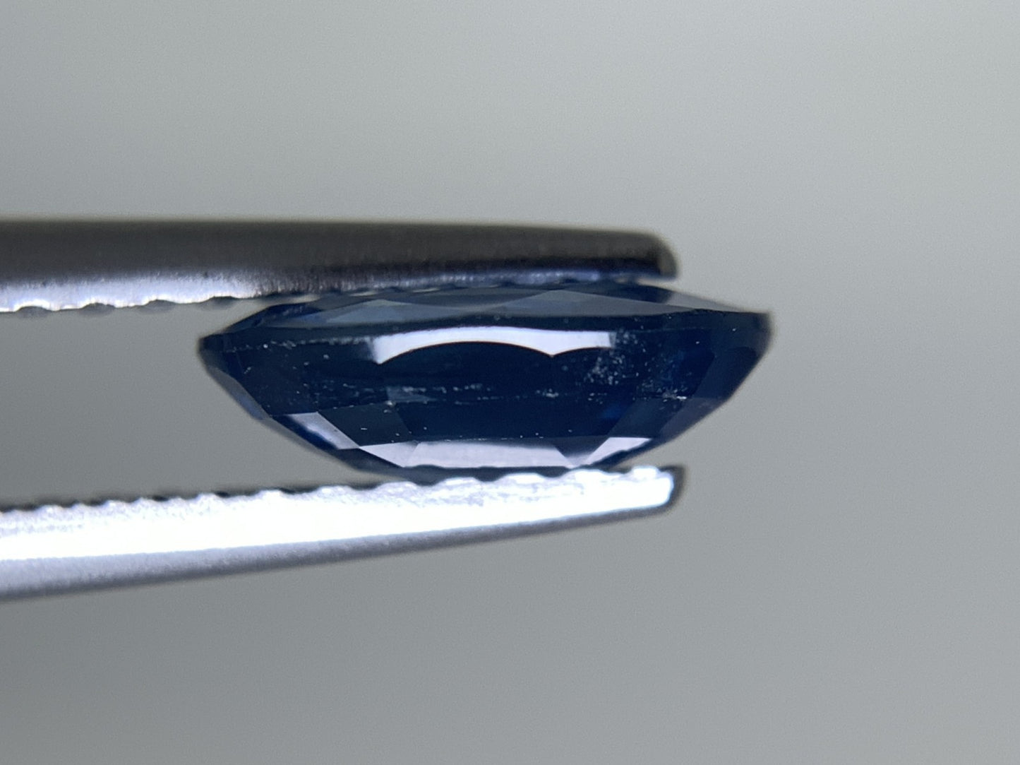 サファイア 天然 1.287ct 宝石ソーティング付き 7.9㎜×5.9㎜×2.6㎜ ルース（ 裸石 ） 8135Y