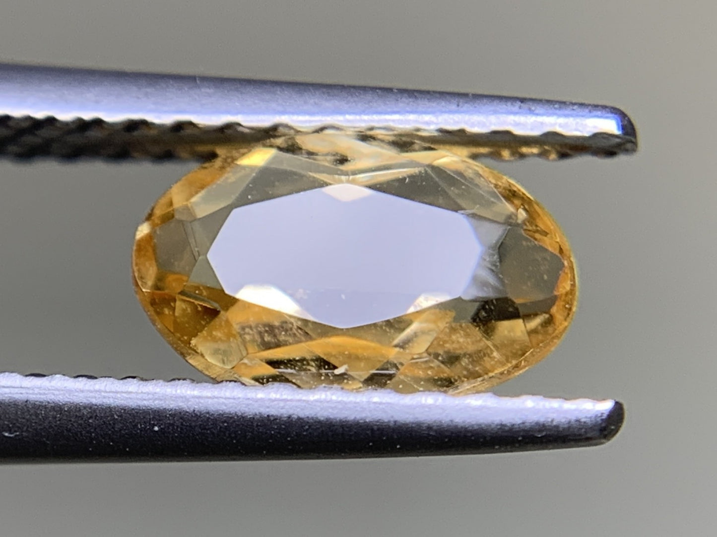 インペリアルトパーズ  1.018ct  中央宝石ソーティング付き  7.80㎜×5.17㎜×2.94㎜  ルース（ 裸石 ） 3064Y