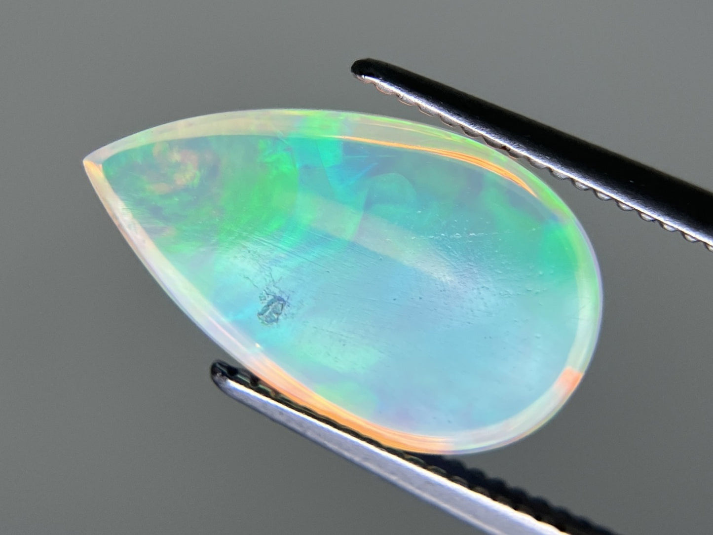 オパール 1.848ct 宝石ソーティング付き  13.3㎜×7.8㎜×3.6㎜  ルース（ 裸石 ） 3593YY