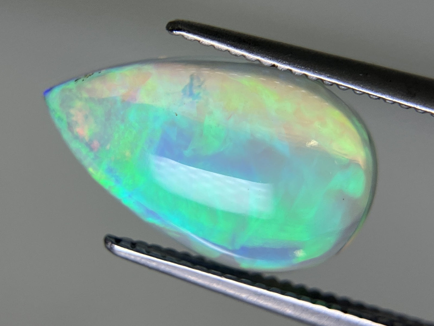 オパール 1.848ct 宝石ソーティング付き  13.3㎜×7.8㎜×3.6㎜  ルース（ 裸石 ） 3593YY