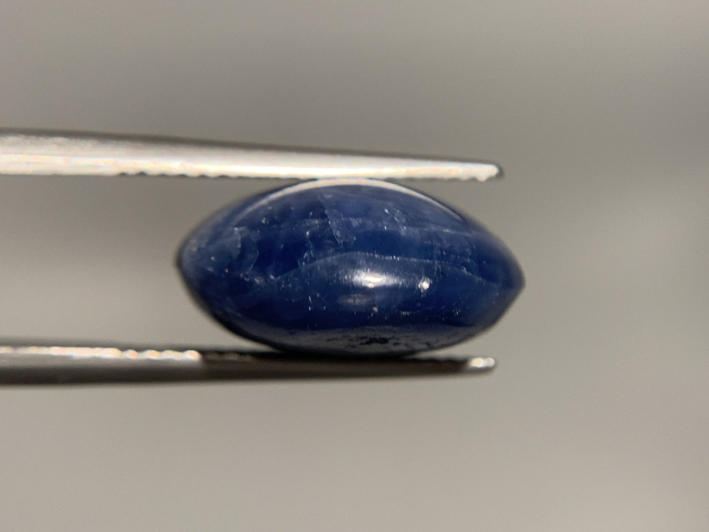 スターサファイア 天然 20.673ct 中央宝石ソーティング付き 16.9㎜×15.4㎜×7.9㎜ ルース（ 裸石 ） 6340Y
