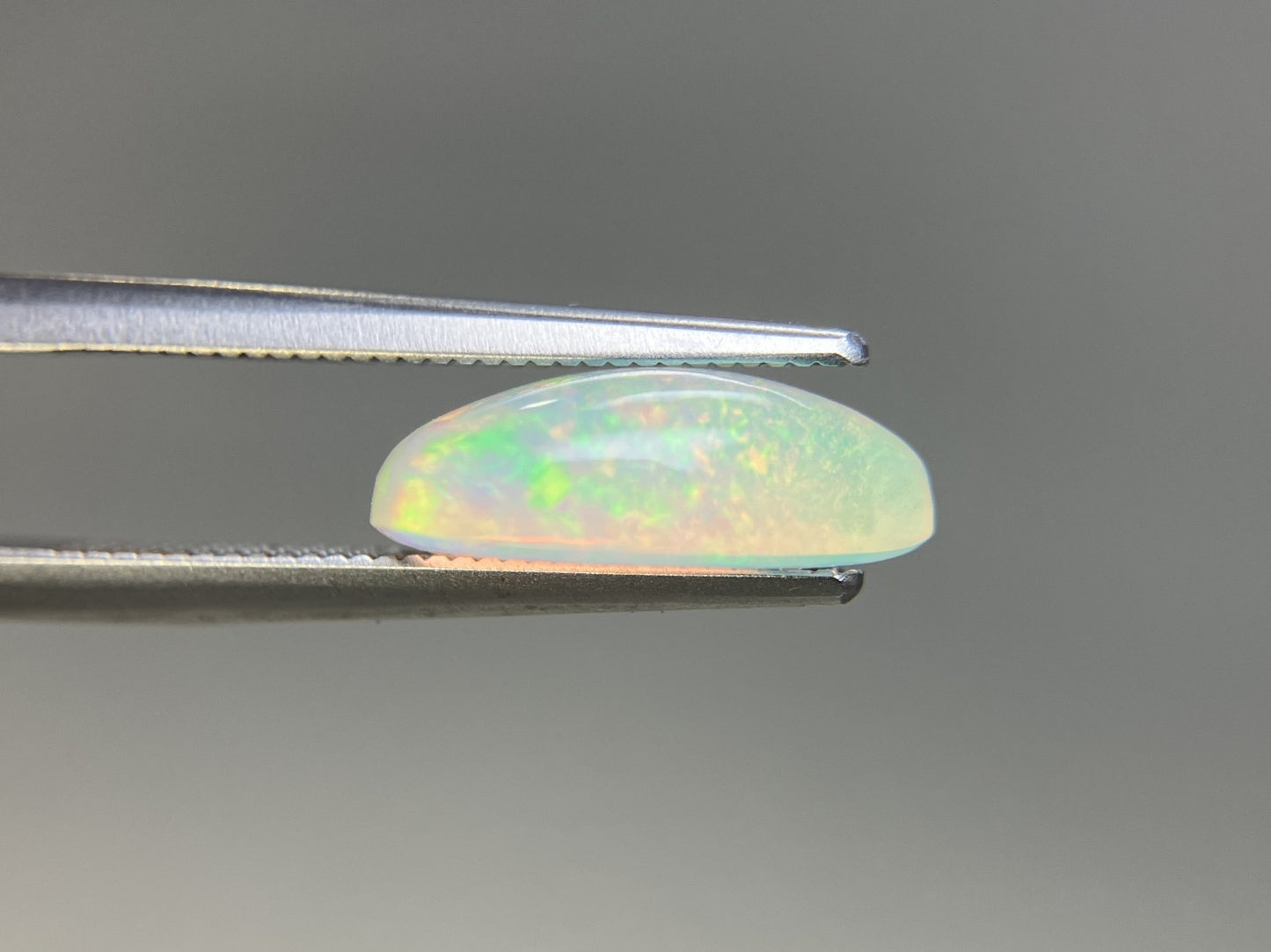 オパール 天然  2.636ct  宝石ソーティング付き  12.8㎜×8.9㎜×4.4㎜  ルース（ 裸石 ）  5145YY