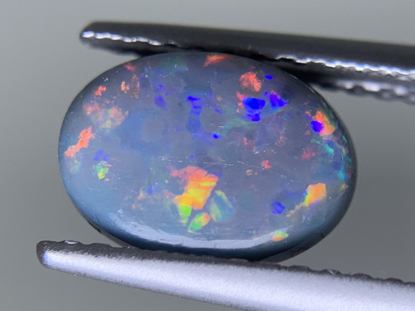 ブラックオパール 天然 1.187ct 中央宝石ソーティング付き 8.7㎜×6.3㎜×3.3㎜ ルース（ 裸石 ） 6186Y