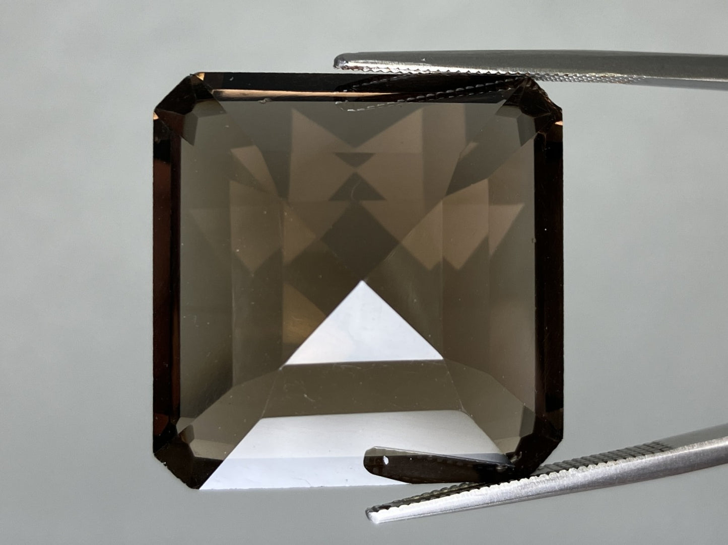 スモーキークォーツ 天然 54.811ct 宝石ソーティング付き 24.0㎜×24.0㎜×13.9㎜ ルース（ 裸石 ） 8320YY