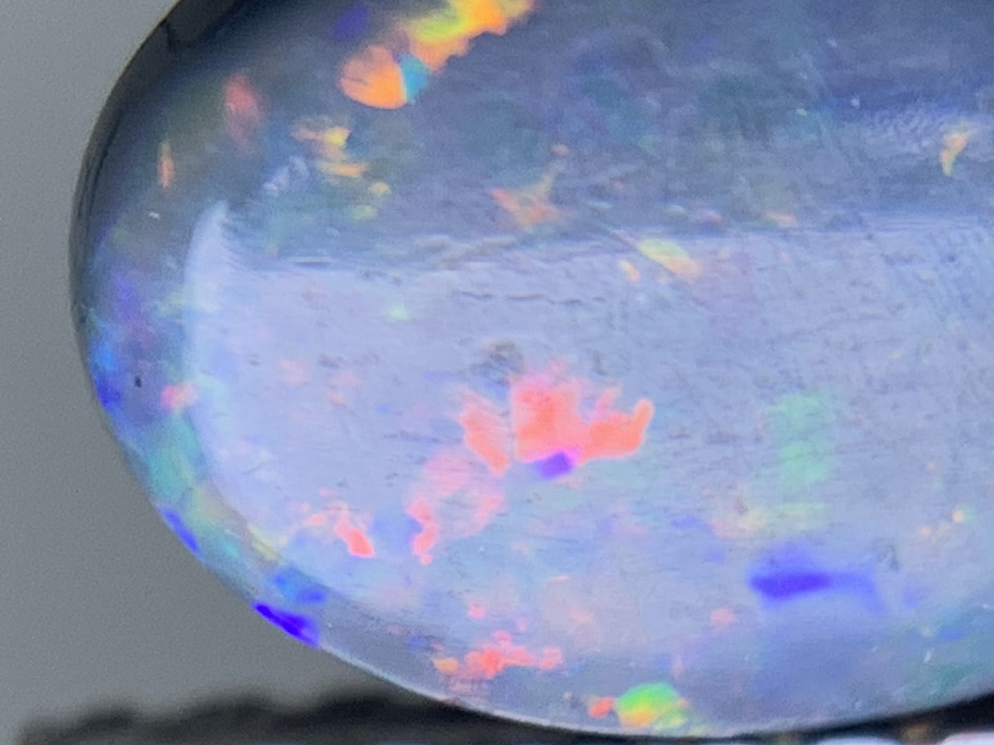 ブラックオパール 天然 1.187ct 中央宝石ソーティング付き 8.7㎜×6.3㎜×3.3㎜ ルース（ 裸石 ） 6186Y